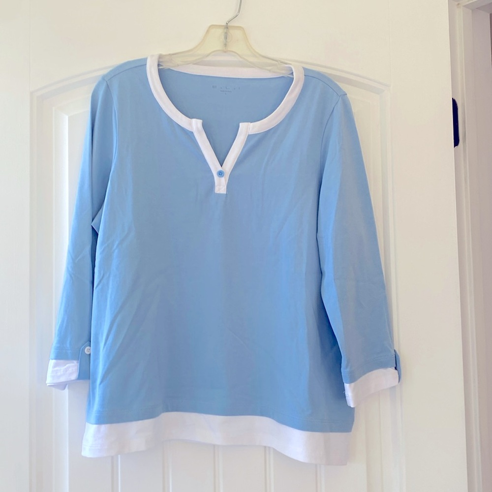 E.L.I. Blue casual top, L